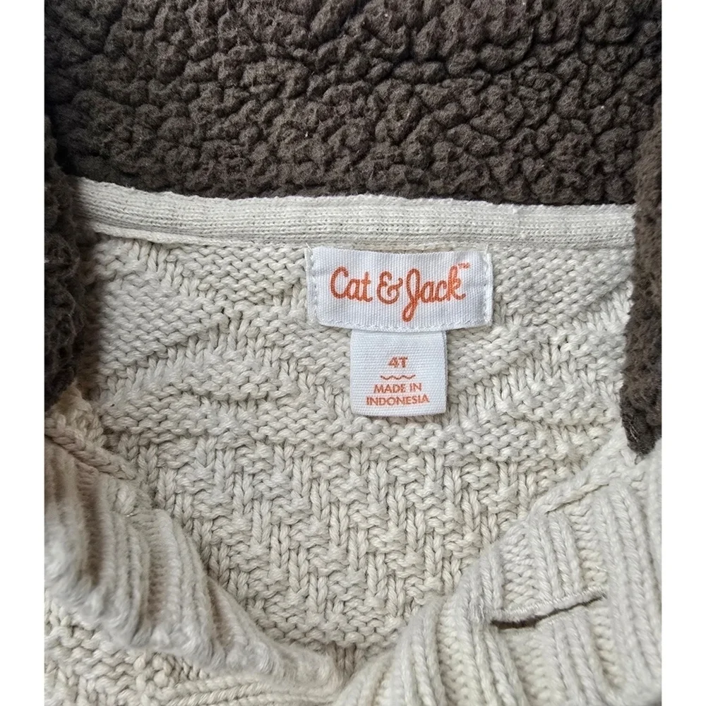 Cat & Jack Boys Cream Cable Knit Sweater – Size 4T